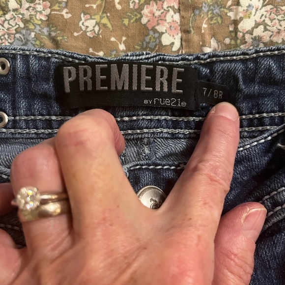 Premiere by Rue 21 Women’s Low Rise Skinny Jeans - Picture 7 of 10